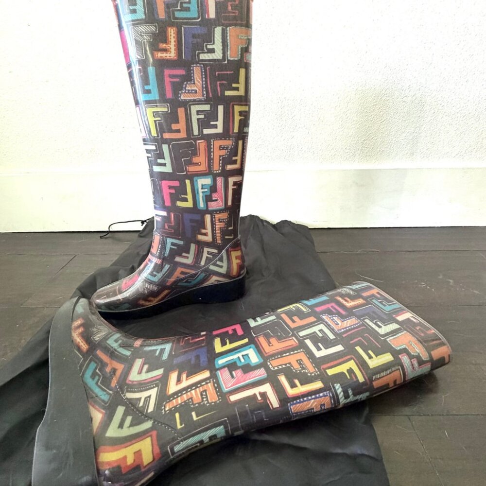 Women's FENDI Multicolor Monogram Logo Rain Boots Size 35 - Picture 3 of 3